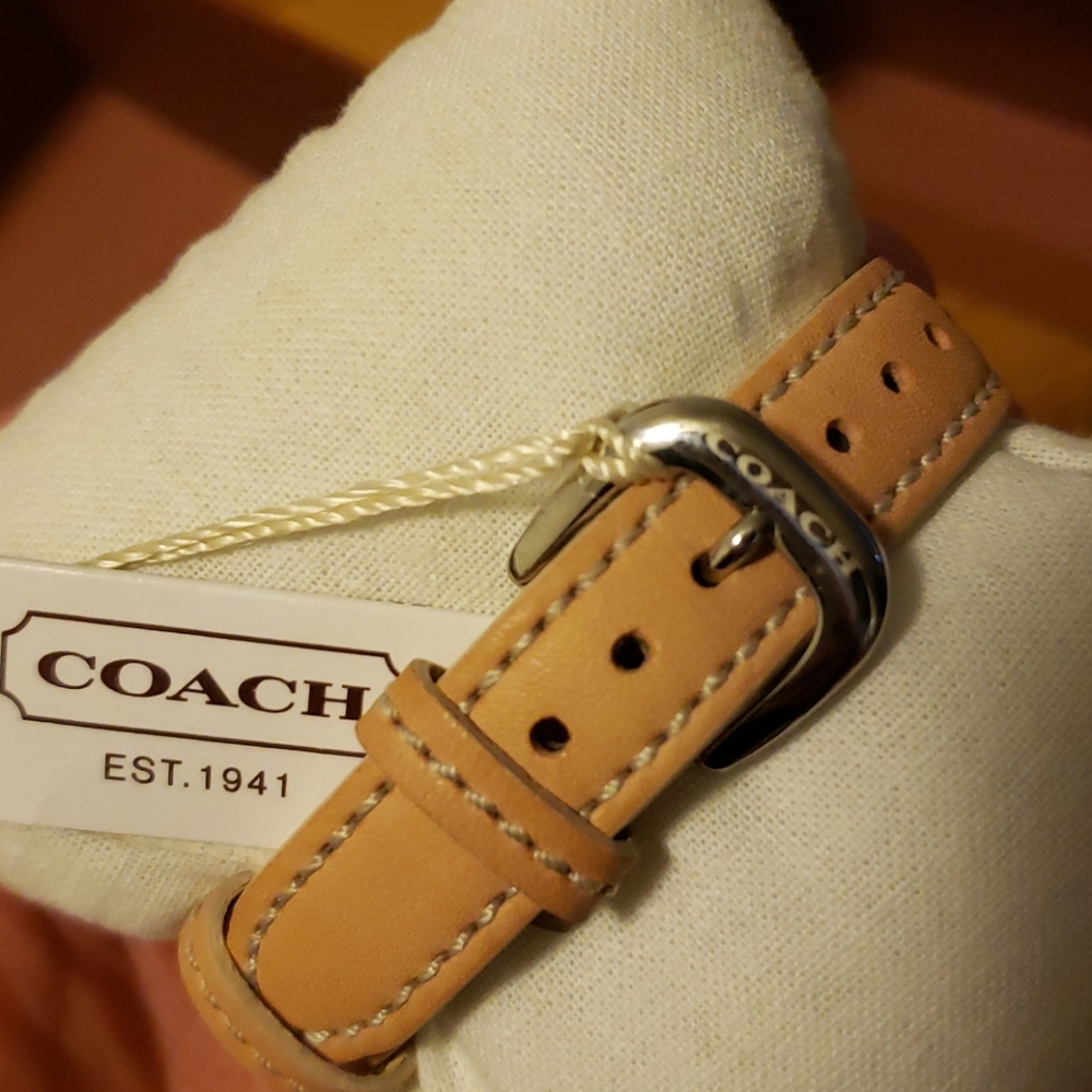 Genuine Leather COACH Watch - Picture 4 of 8
